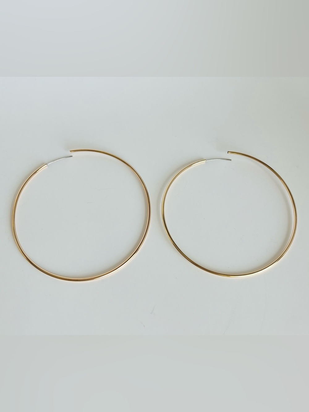 And Now This Large Endless Wire Medium Hoop Earrings - Picture 2 of 4